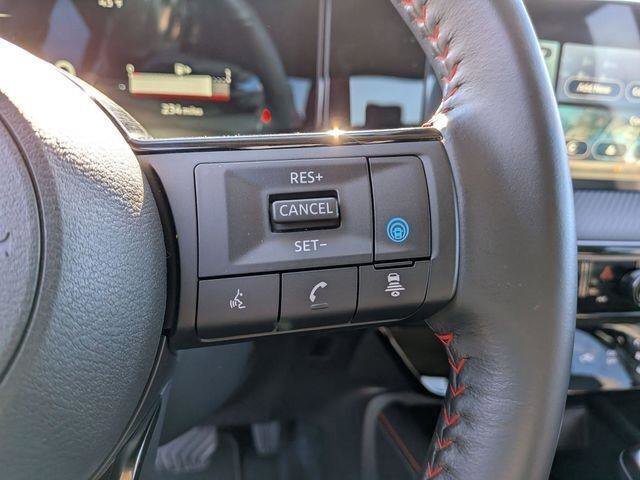 Used 2025 Nissan Kicks SR AWD/4WD image 15