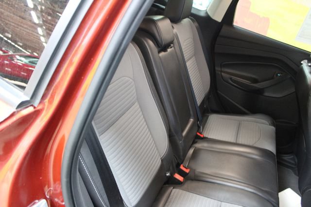 Used 2019 Ford Escape Titanium AWD/4WD image 9