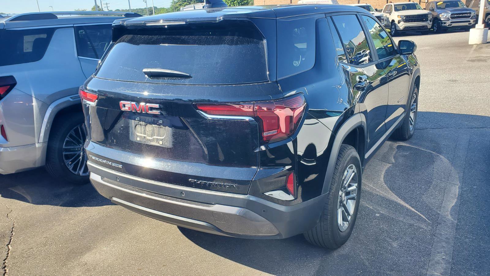 Used 2025 GMC Terrain Elevation AWD/4WD image 9