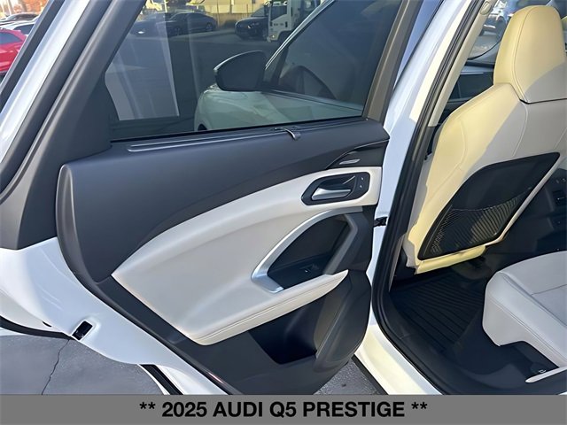 New 2025 Audi Q5 Prestige image 16