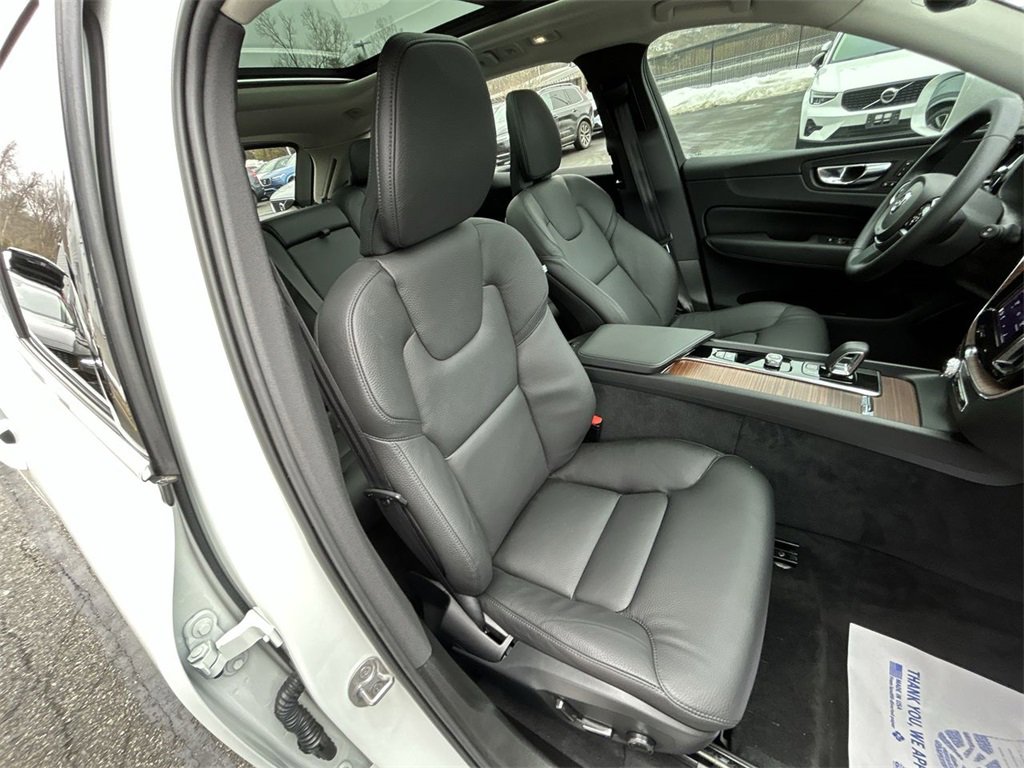 Certified 2023 Volvo XC60 B5 Plus w/ Climate Package image 25