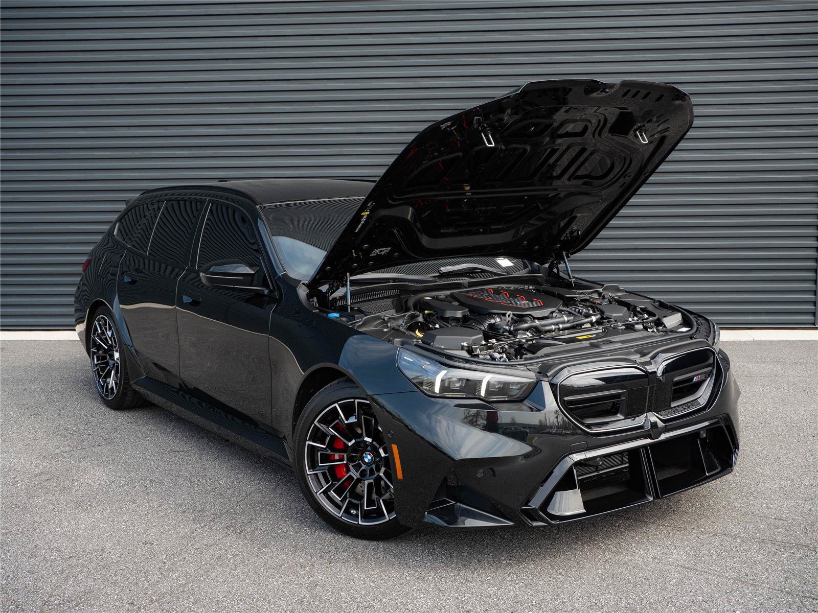 Used 2026 BMW M5 Touring AWD/4WD image 32