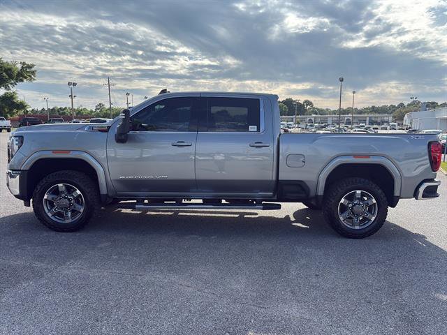 Used 2025 GMC Sierra 2500 SLE w/ SLE Value Package; AWD/4WD image 3