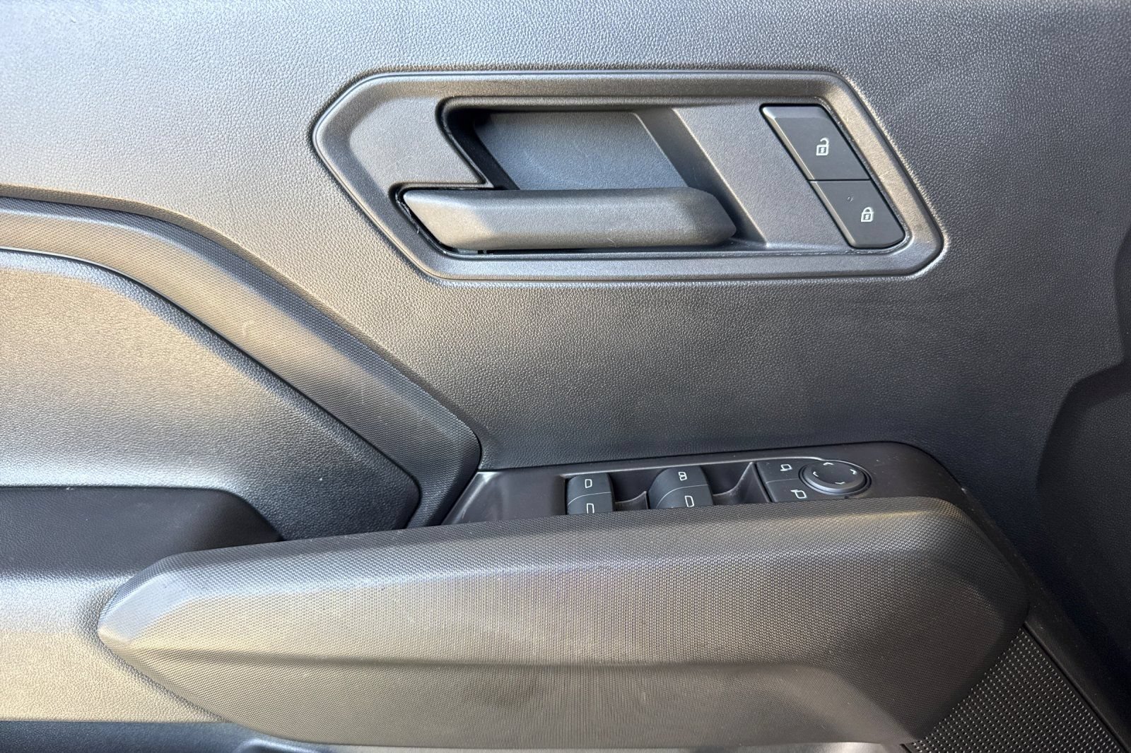 Used 2026 Chevrolet Colorado Trail Boss AWD/4WD image 12