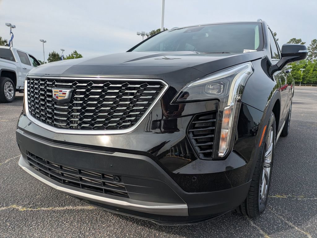 Used 2021 Cadillac XT4 Premium Luxury w/ Driver Awareness Package FWD image 11