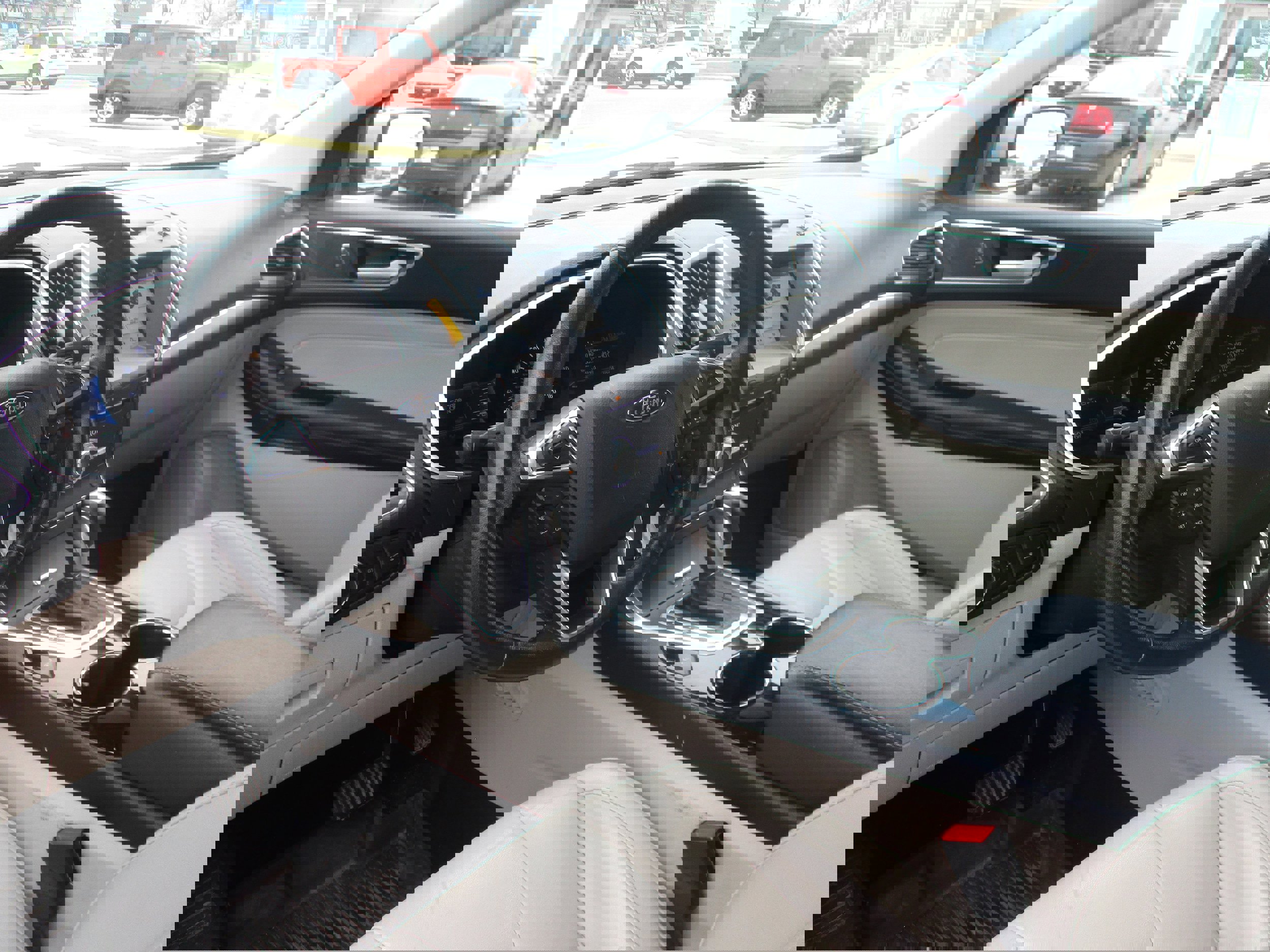 Used 2017 Ford Edge Titanium w/ Cold Weather Package FWD image 8