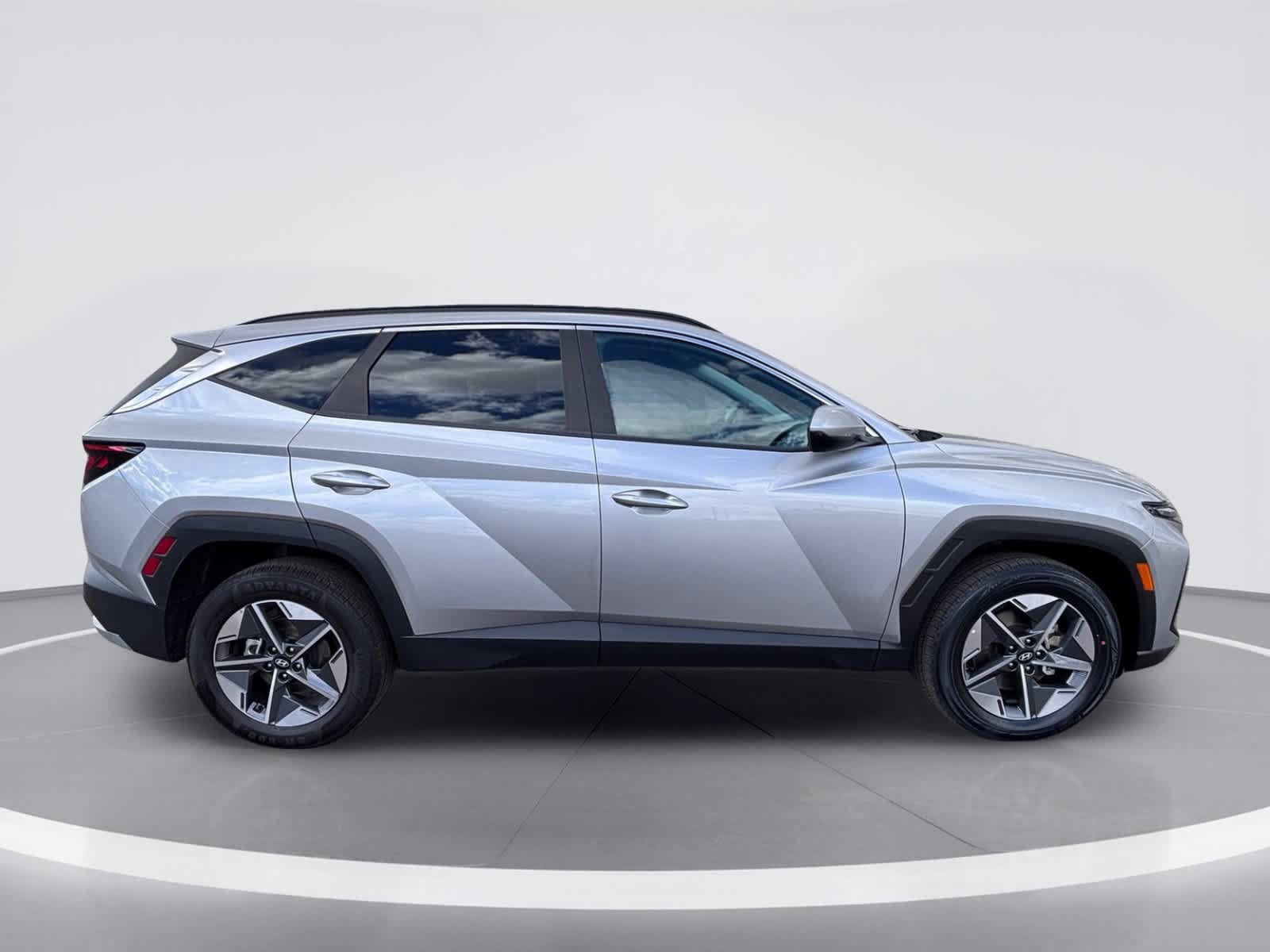 Used 2025 Hyundai Tucson SEL AWD/4WD image 10