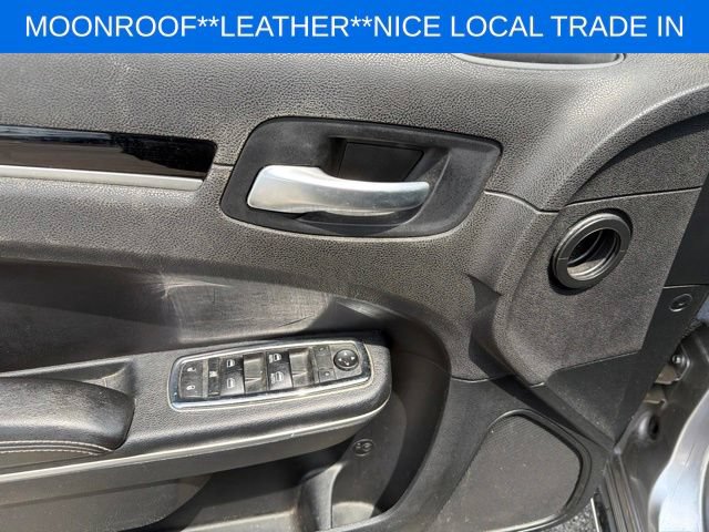Used 2018 Chrysler 300 S w/ 300S Premium Group RWD image 24