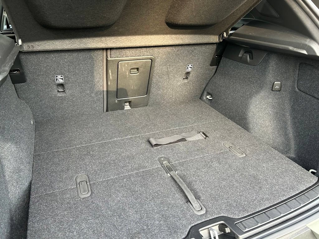 Used 2023 Volvo XC40 Recharge Ultimate AWD/4WD image 47
