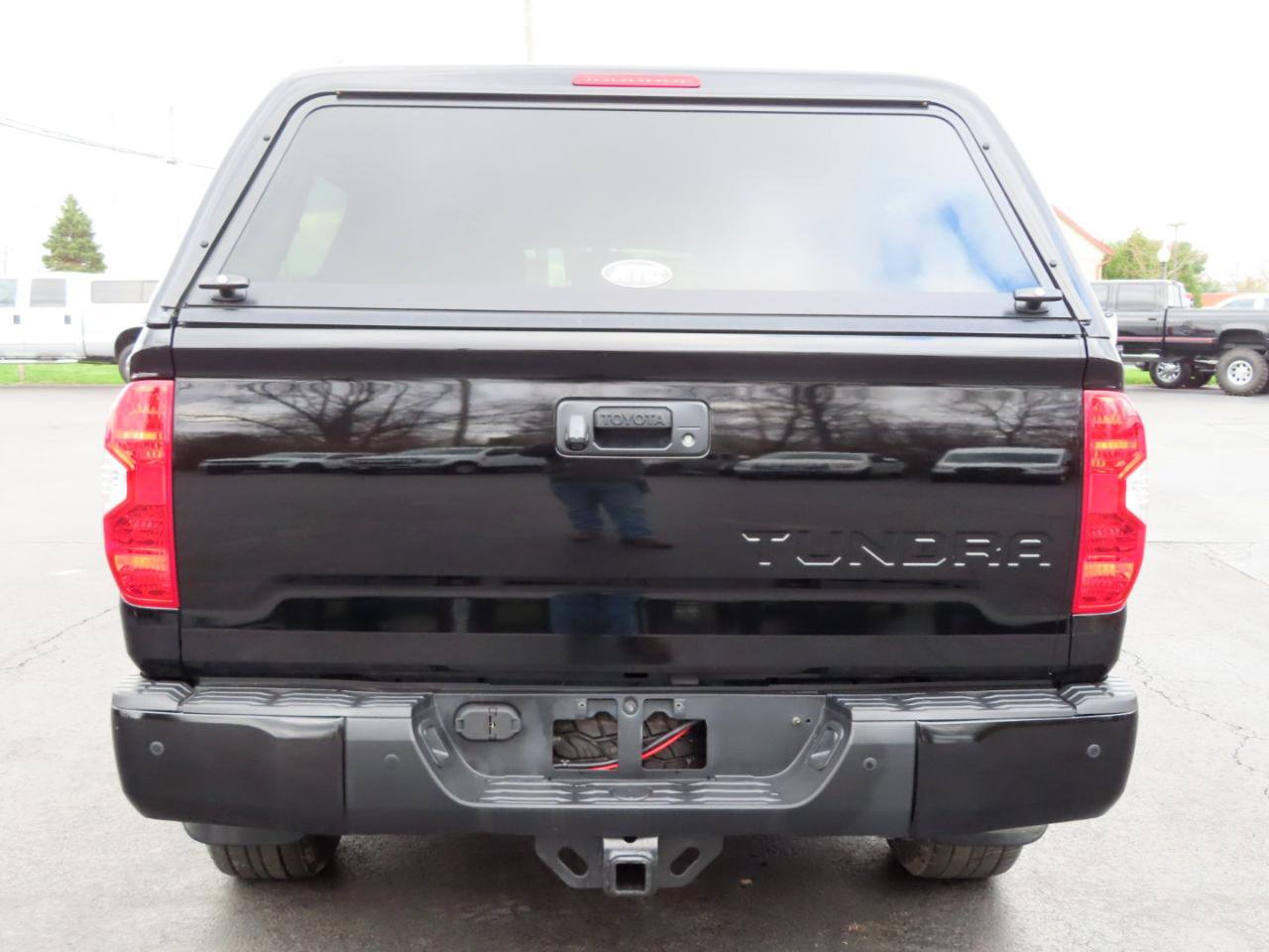 Used 2016 Toyota Tundra SR5 w/ TRD Off Road Package image 5