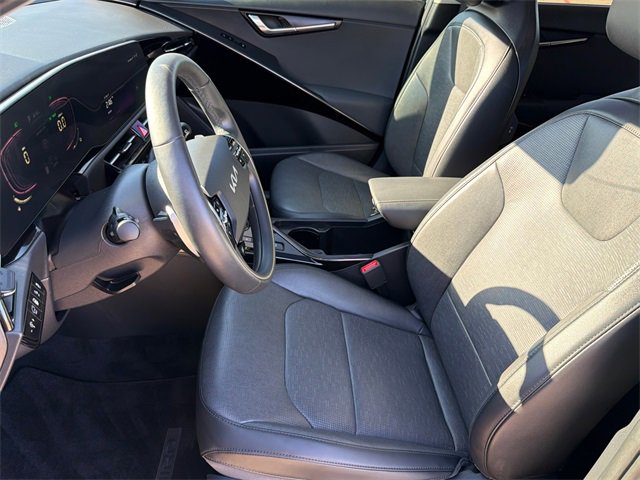 Used 2024 Kia Niro SX Touring image 20