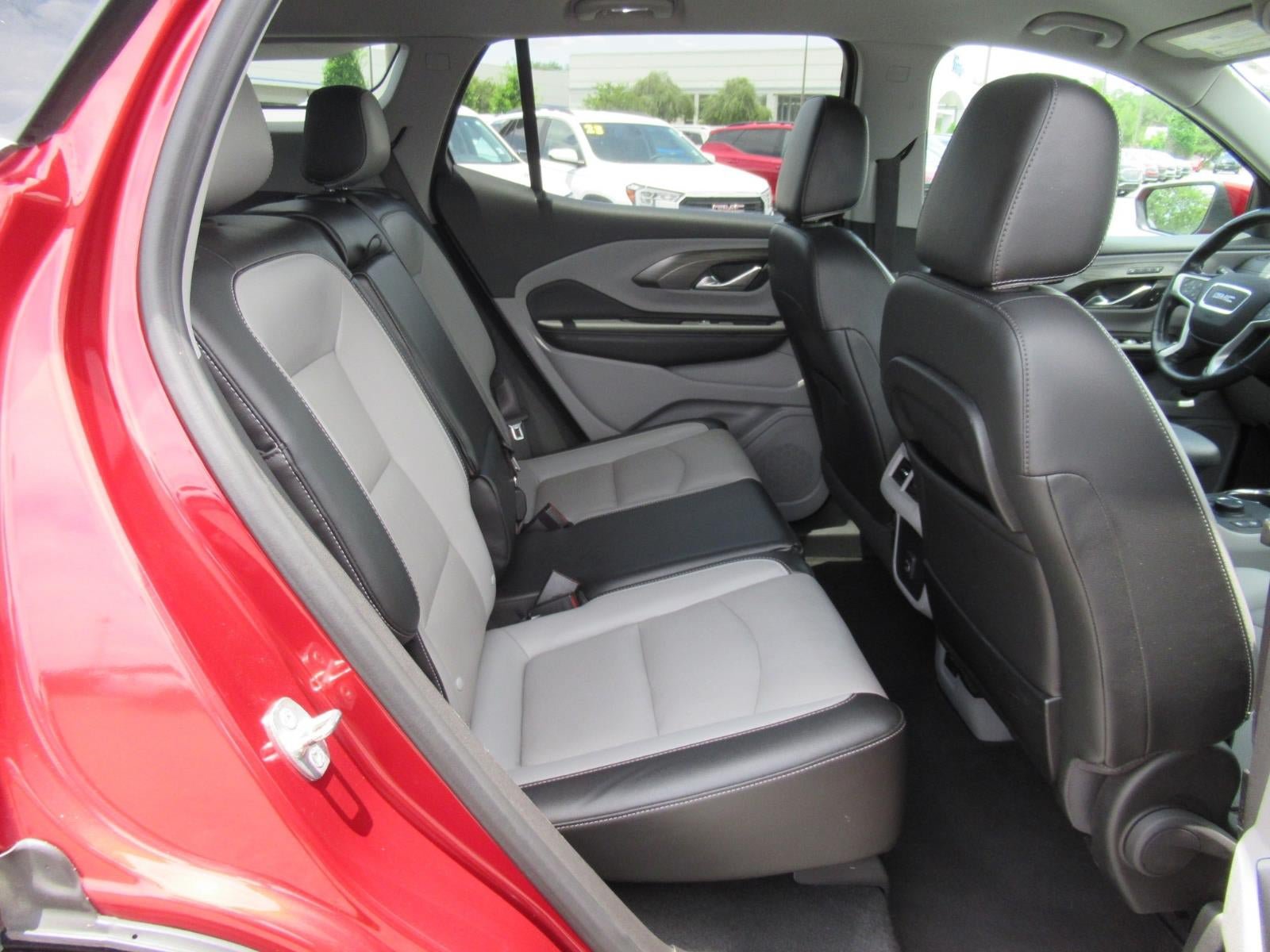 Used 2022 GMC Terrain SLT FWD image 30