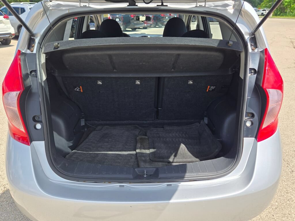 Used 2015 Nissan Versa Note SV FWD image 13