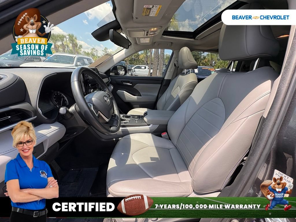 Used 2022 Toyota Highlander XLE FWD image 13
