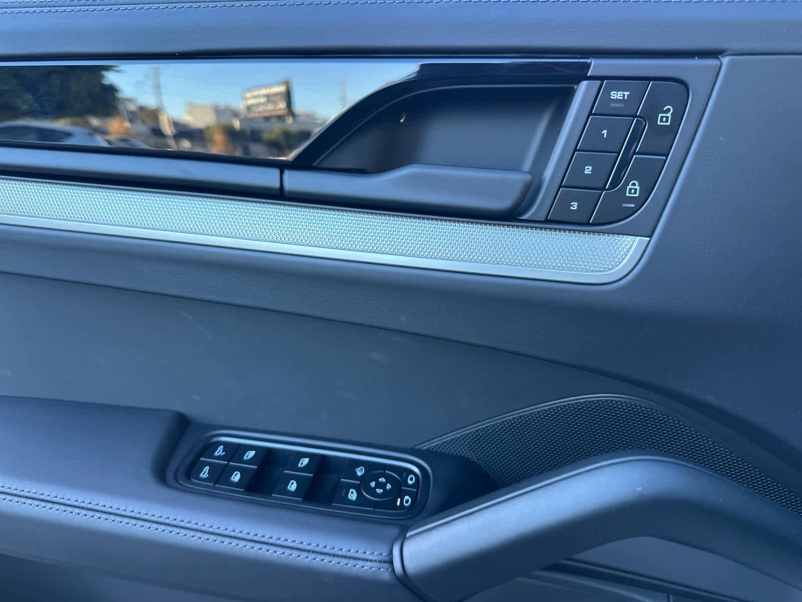 New 2025 Porsche Cayenne Coupe AWD/4WD image 12