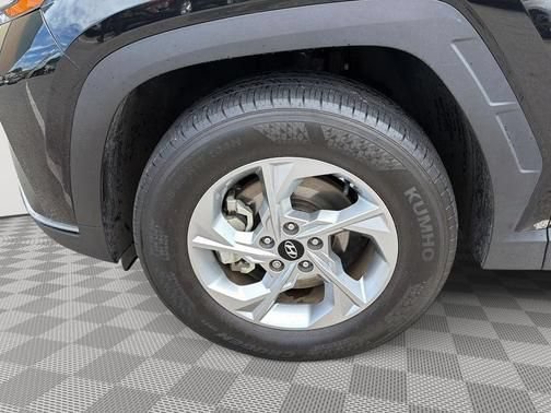 Used 2023 Hyundai Tucson SEL AWD/4WD image 14