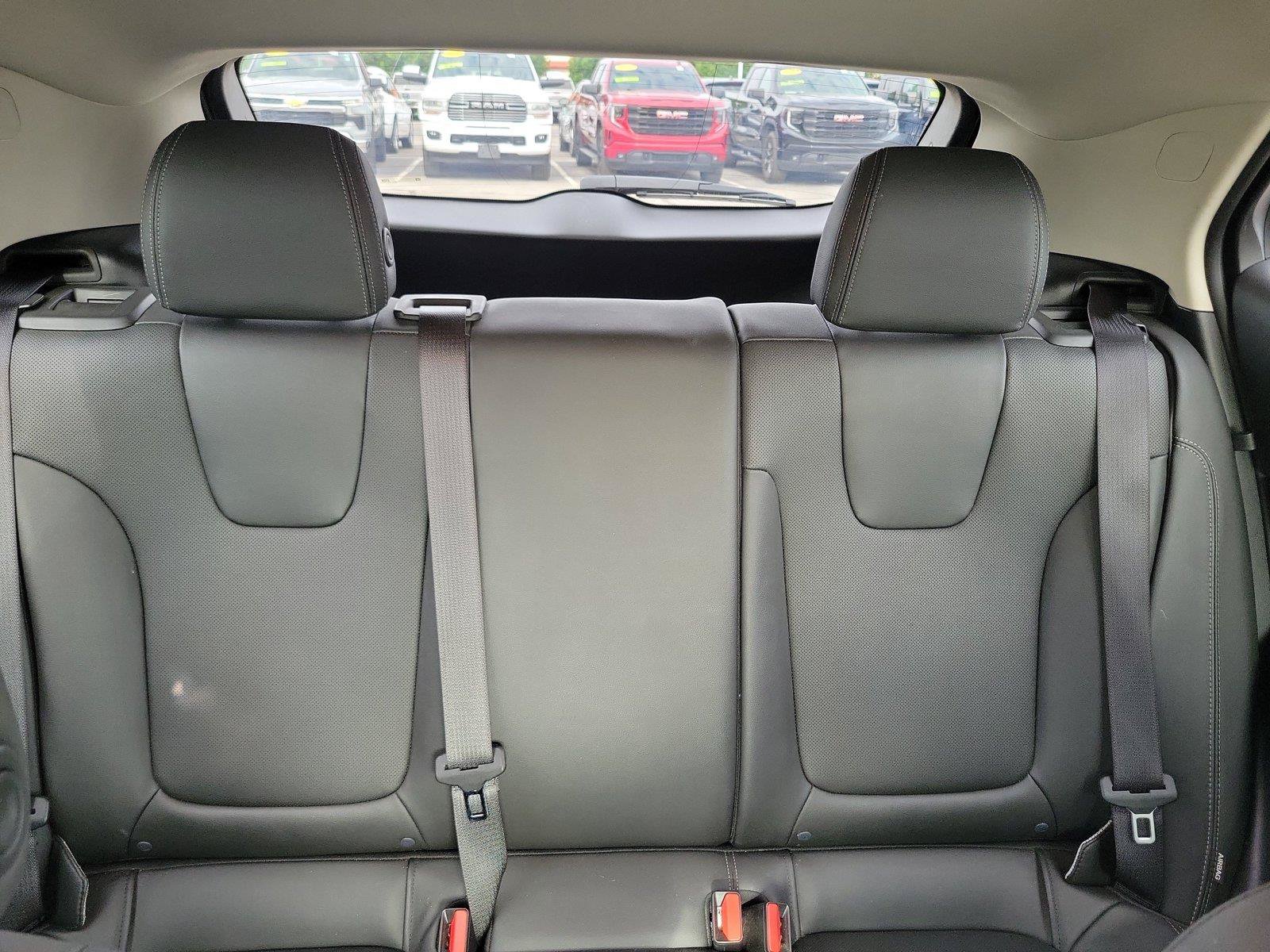 Used 2024 Buick Encore GX Sport Touring FWD image 13
