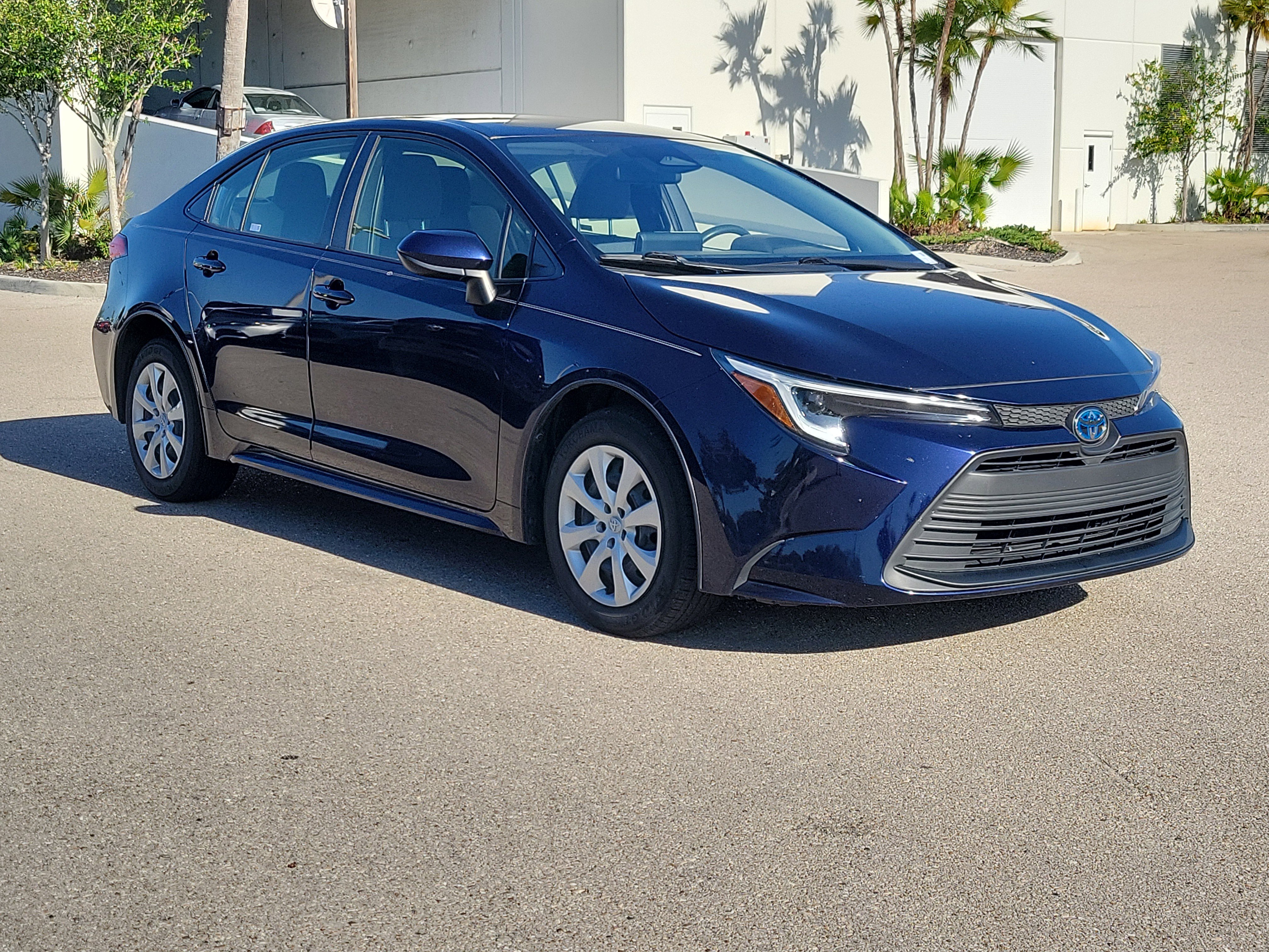 Used 2023 Toyota Corolla LE FWD image 31
