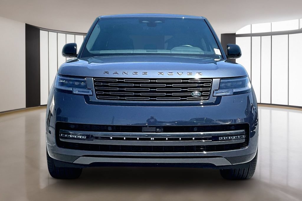 Used 2026 Land Rover Range Rover SE AWD/4WD image 2
