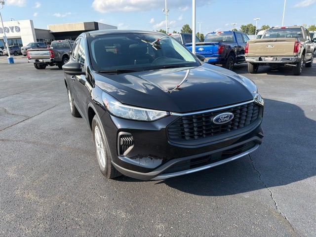 Used 2024 Ford Escape Active AWD/4WD image 2