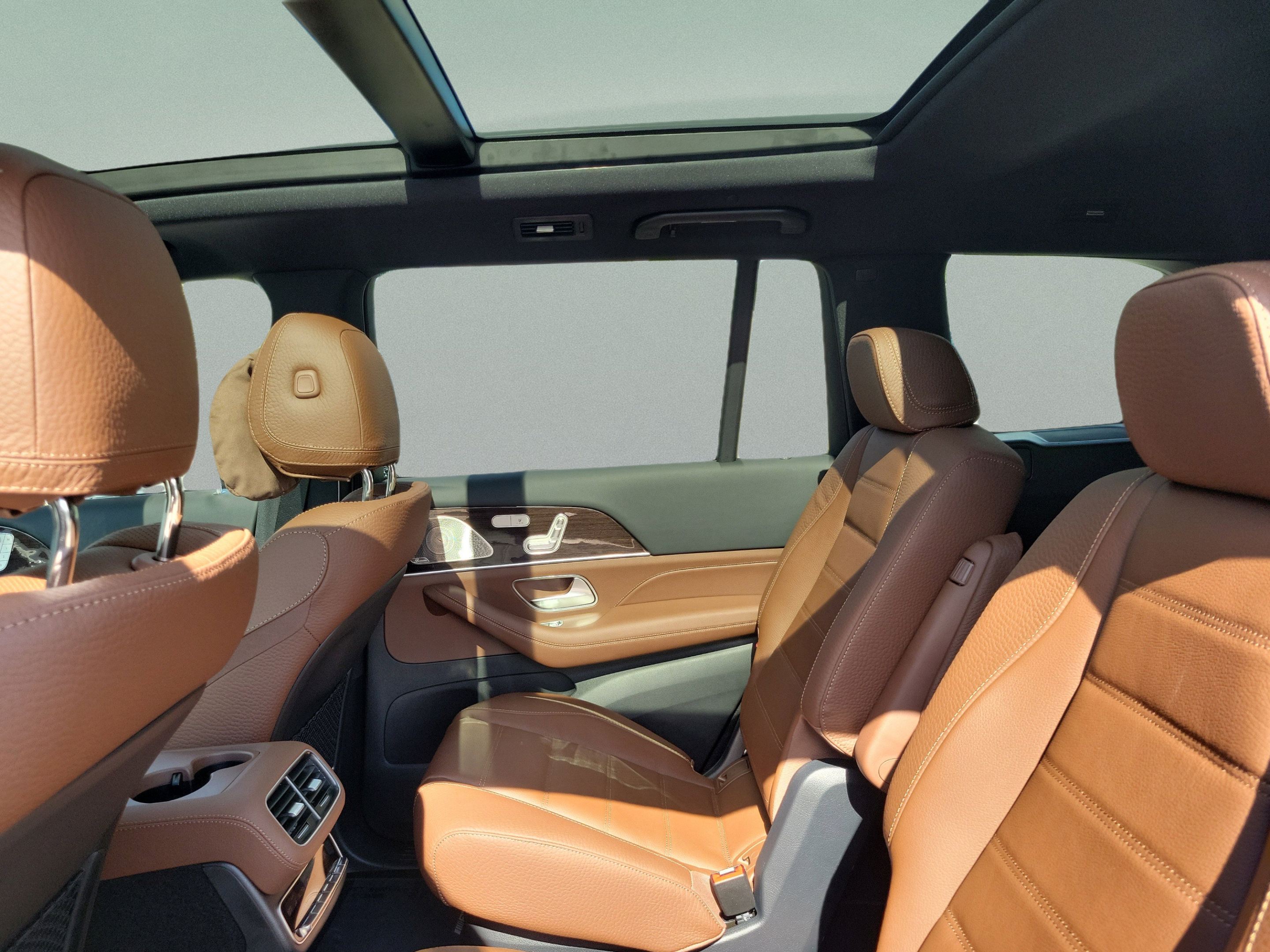 New 2026 Mercedes-Benz GLS 450 4MATIC image 6