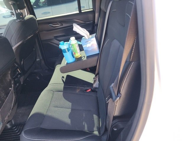 Used 2025 Jeep Grand Cherokee Laredo w/ MOPAR Finishing Package image 6