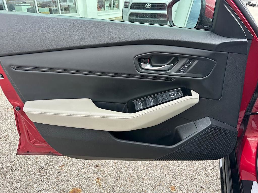Used 2024 Honda Accord Touring image 14