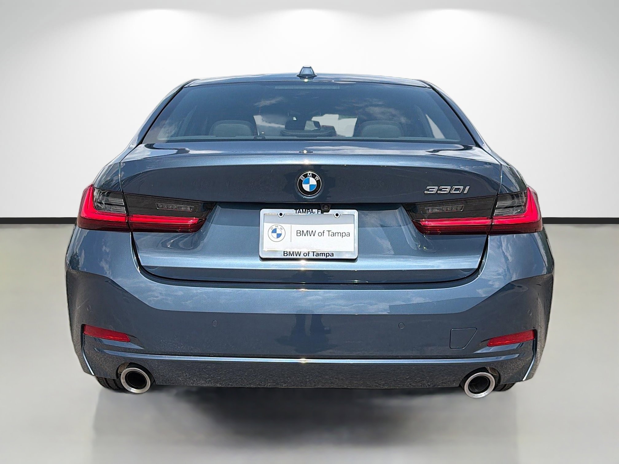 Used 2025 BMW 330i Sedan RWD image 4