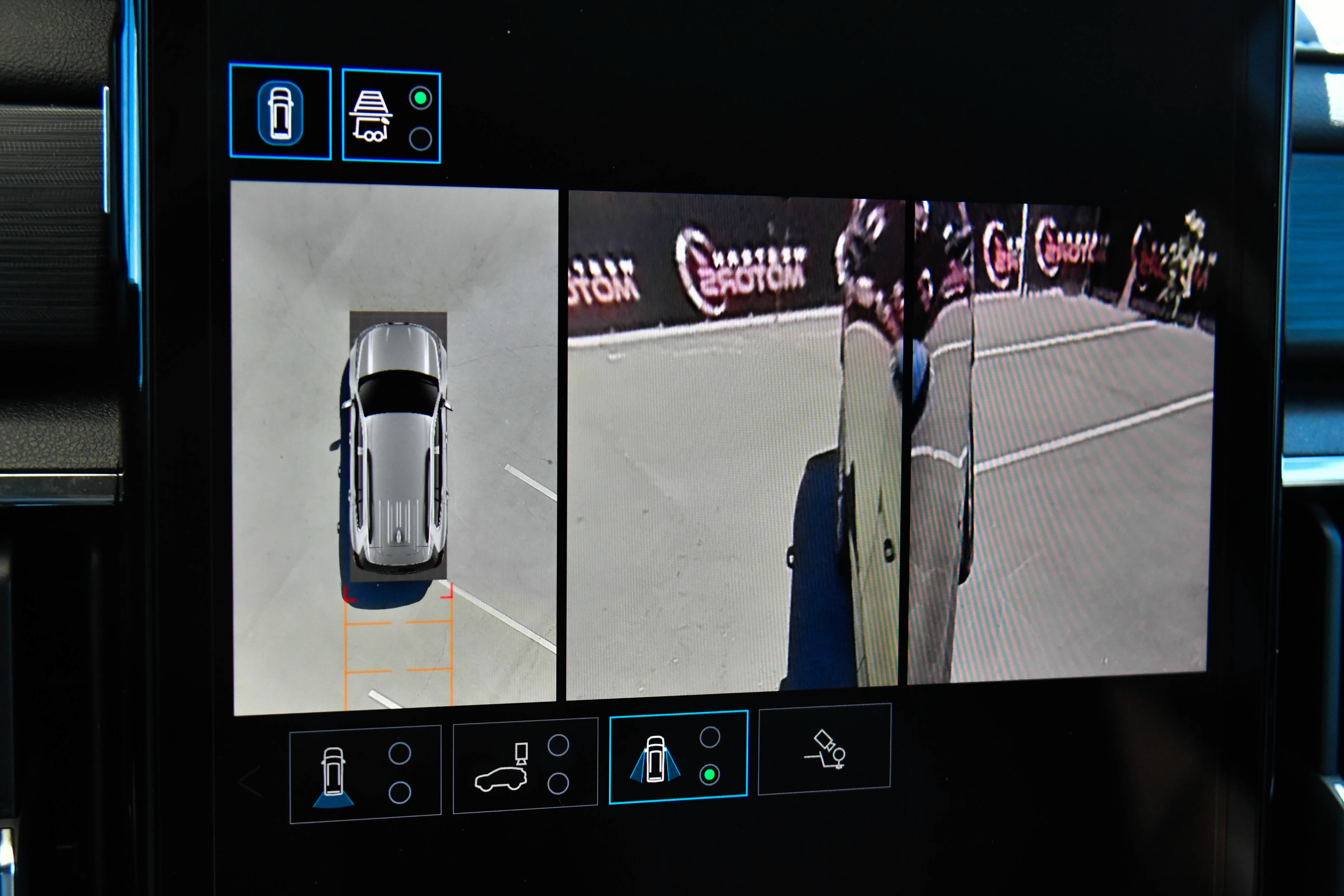 Used 2024 GMC Acadia Elevation FWD image 24
