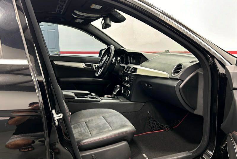 Used 2013 Mercedes-Benz C 250 Sedan image 8