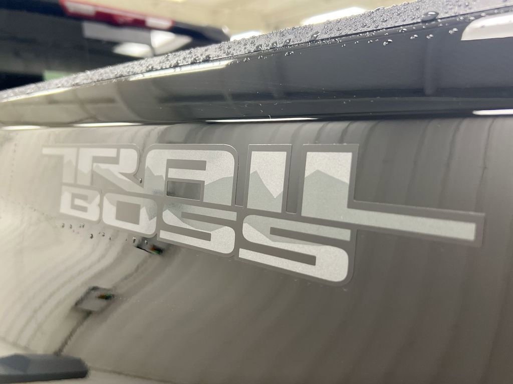 Used 2025 Chevrolet Silverado 2500 LTZ w/ LTZ Plus Package image 26