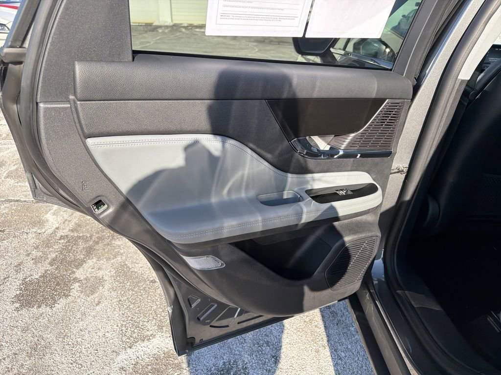 Used 2022 Lincoln Corsair Grand Touring image 12