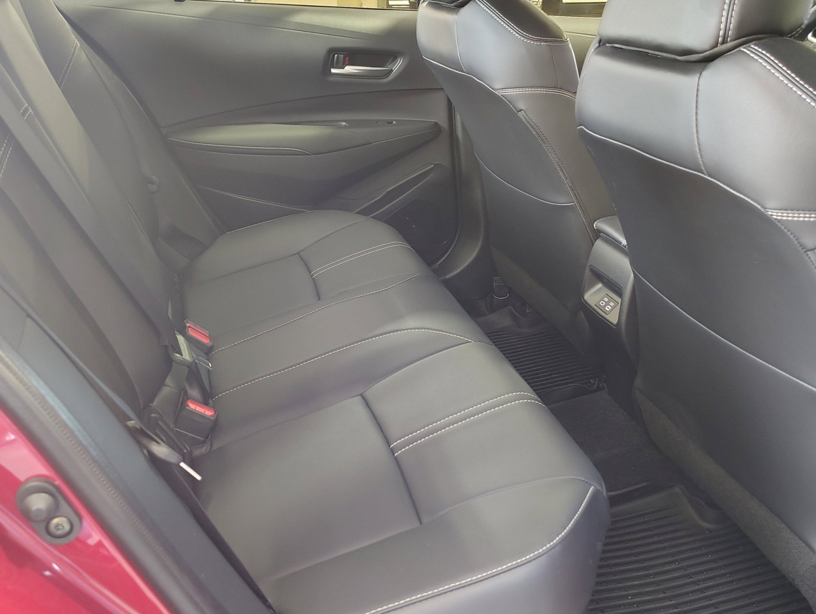 Used 2026 Toyota Corolla XLE FWD image 35