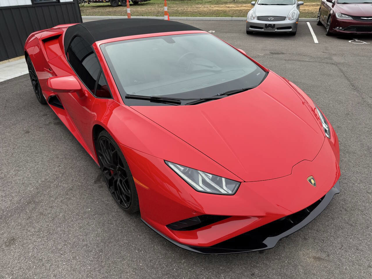 Used 2020 Lamborghini Huracan EVO image 3