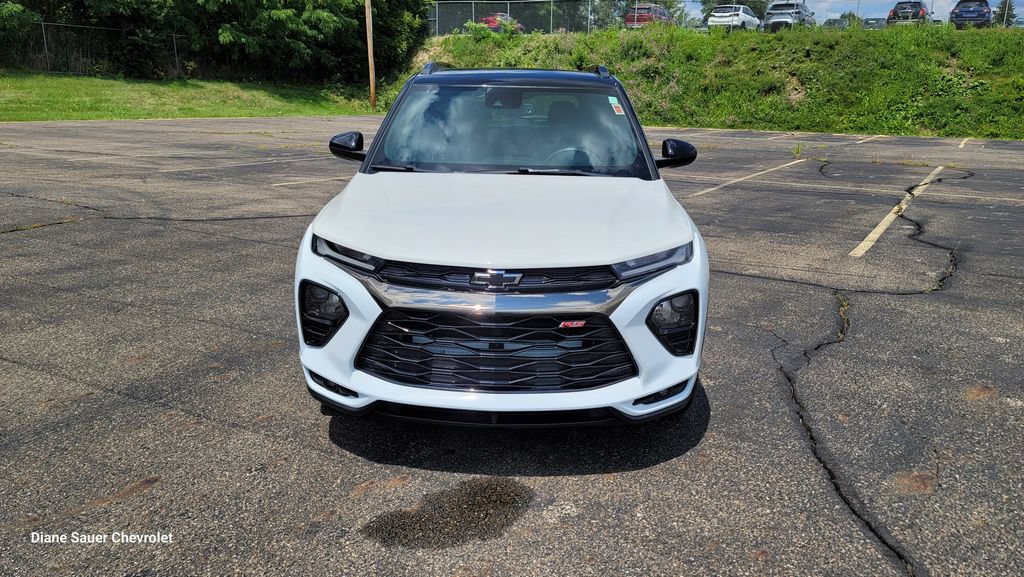 Used 2021 Chevrolet TrailBlazer RS w/ Convenience Package FWD image 4