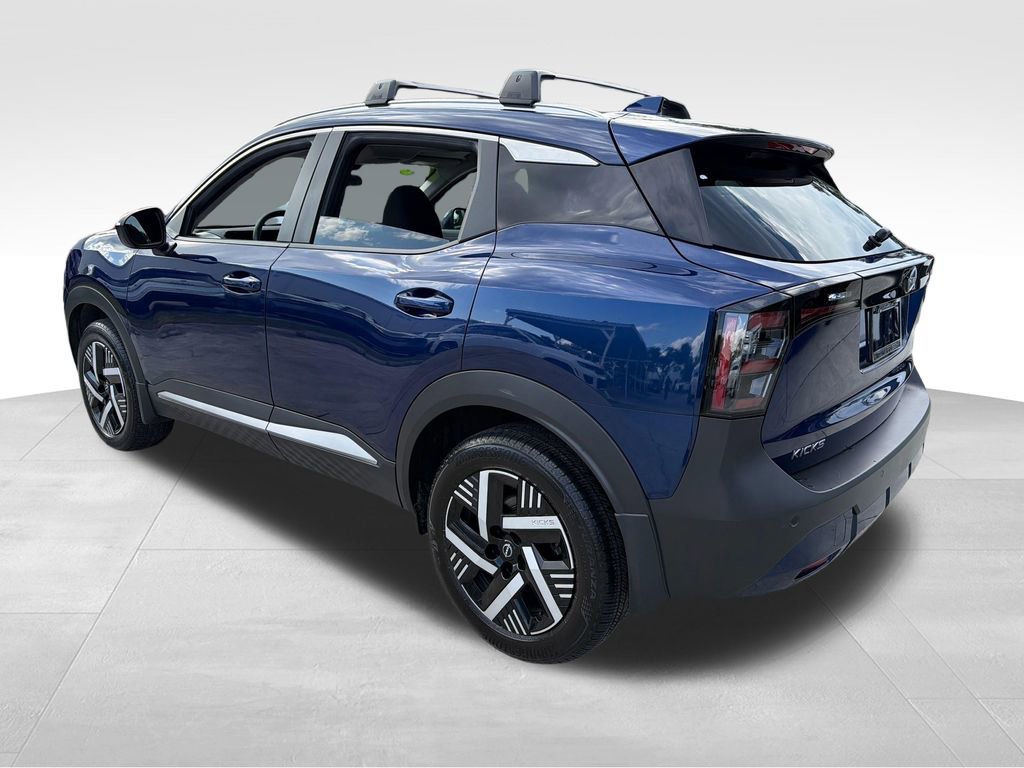 Used 2025 Nissan Kicks SV w/ SV Premium Package FWD image 5