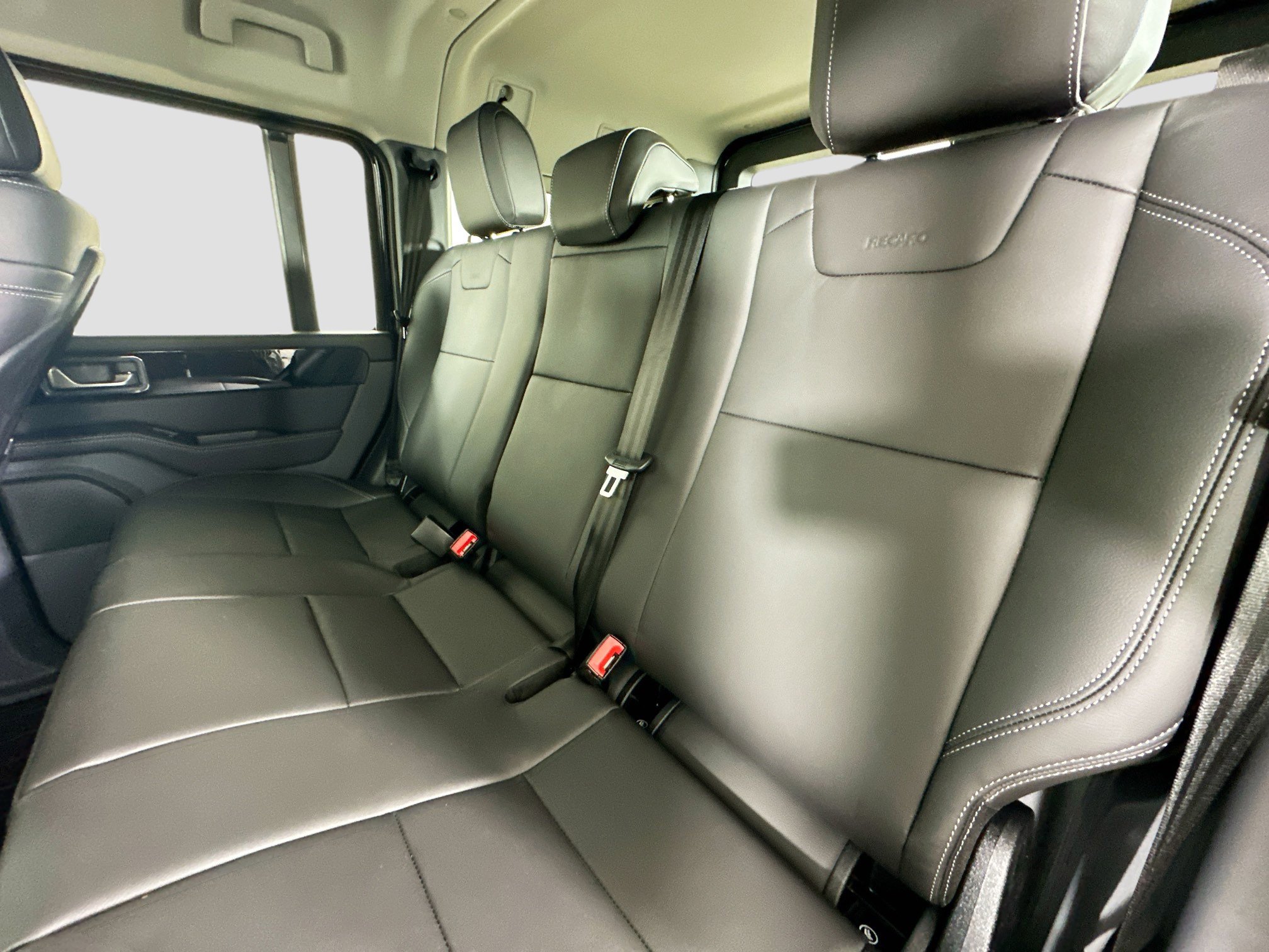 New 2026 INEOS Grenadier Fieldmaster Edition AWD/4WD image 37