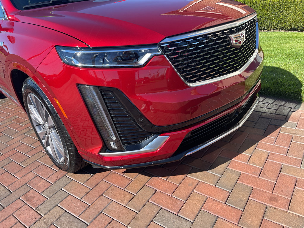 Used 2024 Cadillac XT6 Premium Luxury w/ Platinum Package image 4