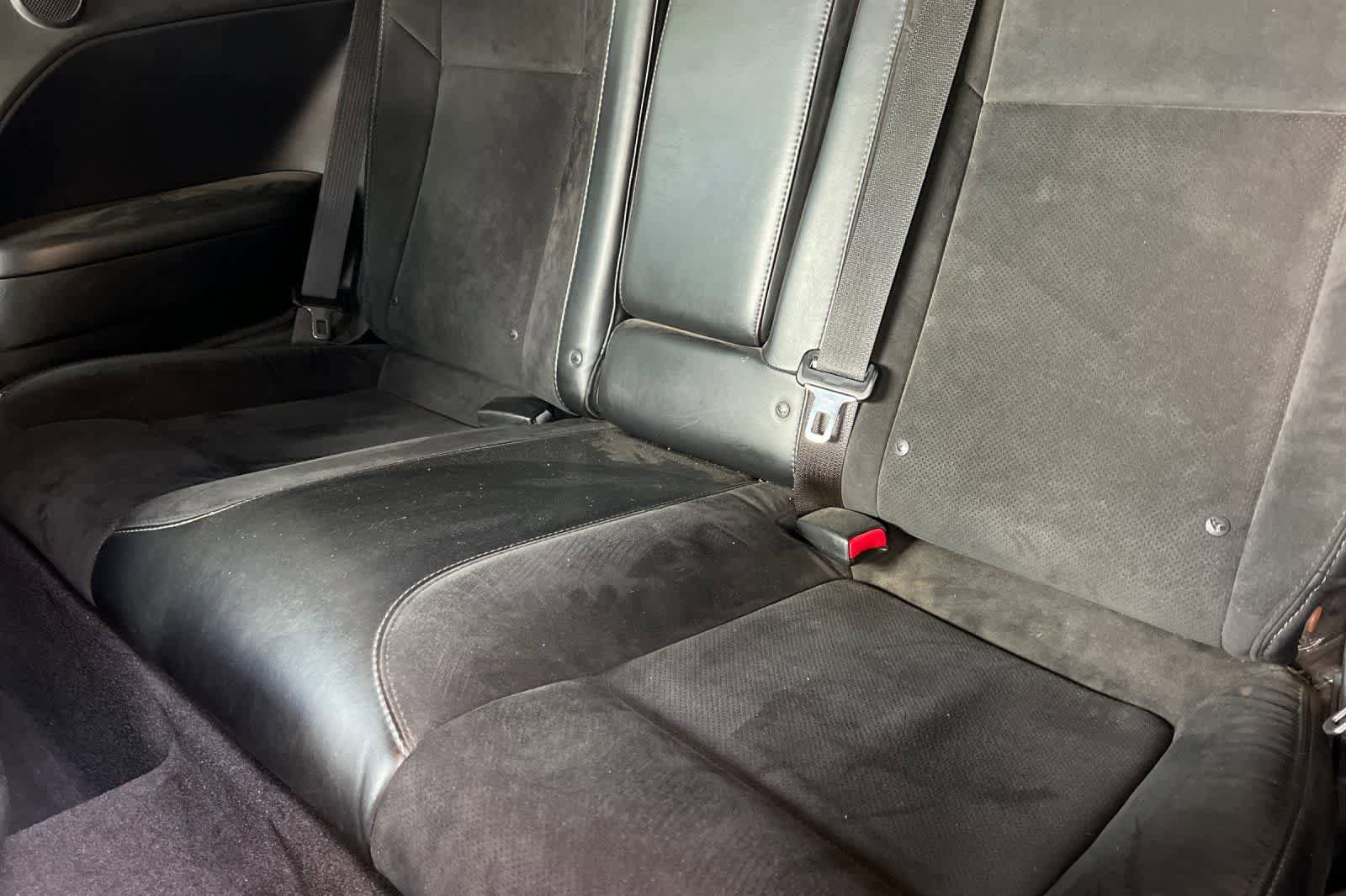 Used 2016 Dodge Challenger R/T Scat Pack w/ Leather Interior Group RWD image 5