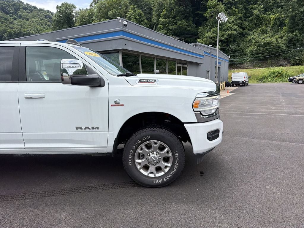 Used 2024 RAM 2500 Laramie AWD/4WD image 2