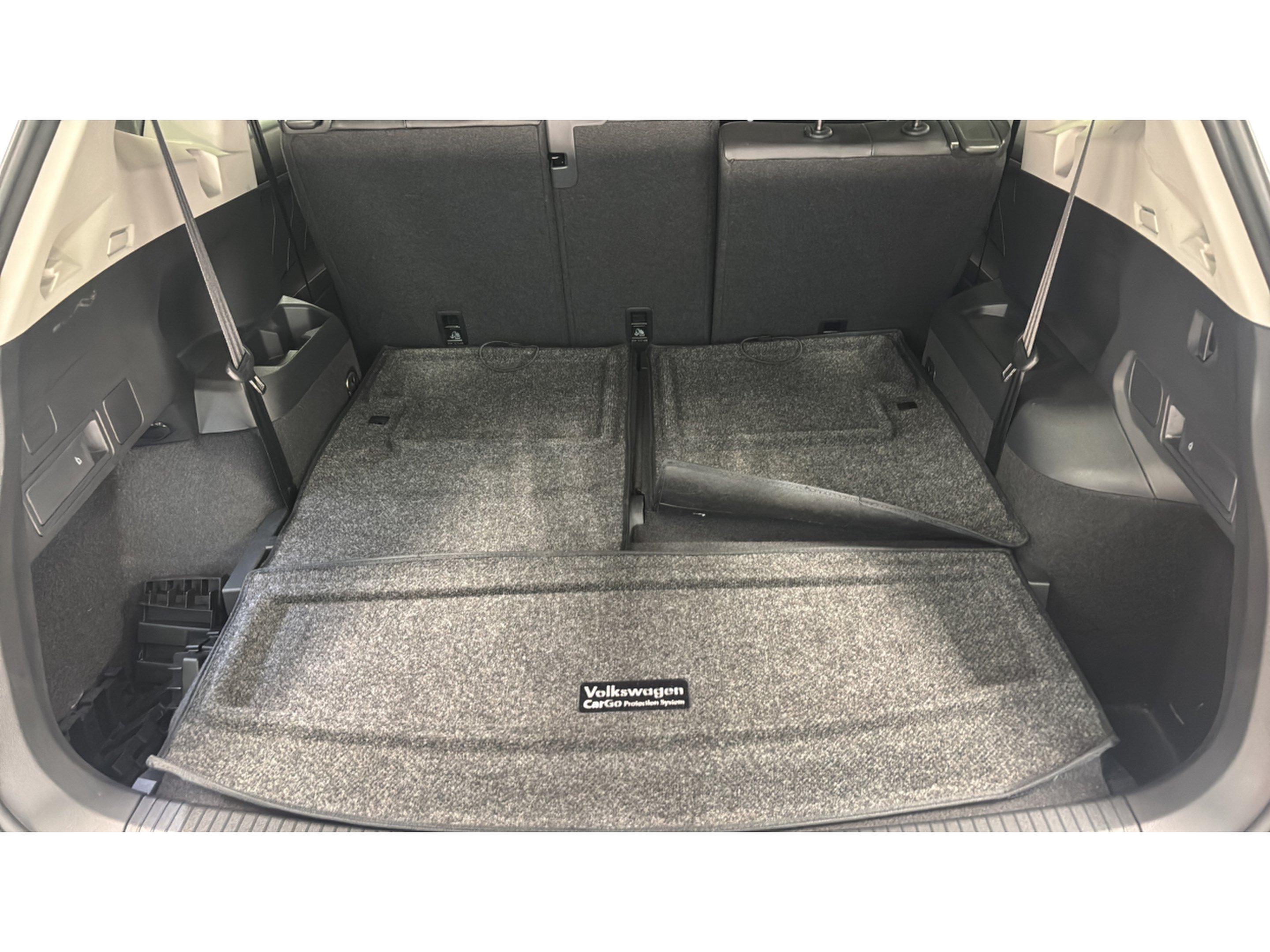 Used 2024 Volkswagen Tiguan SE FWD image 25