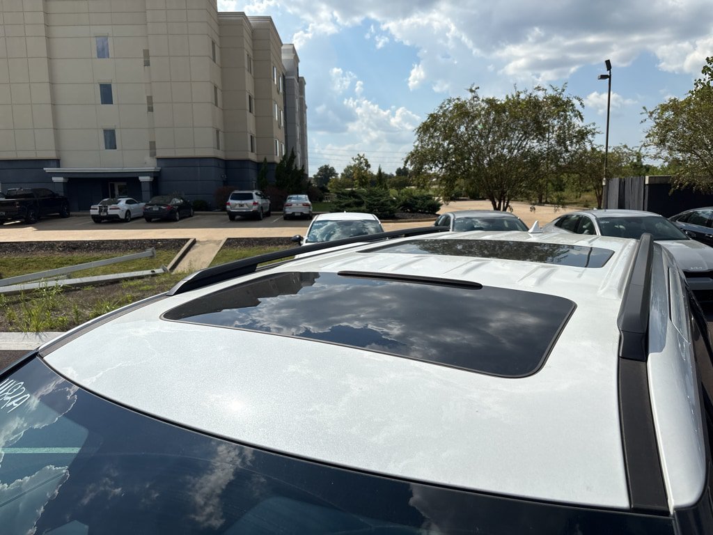 Used 2025 Kia Carnival SX w/ SX Dark Edition Package FWD image 15