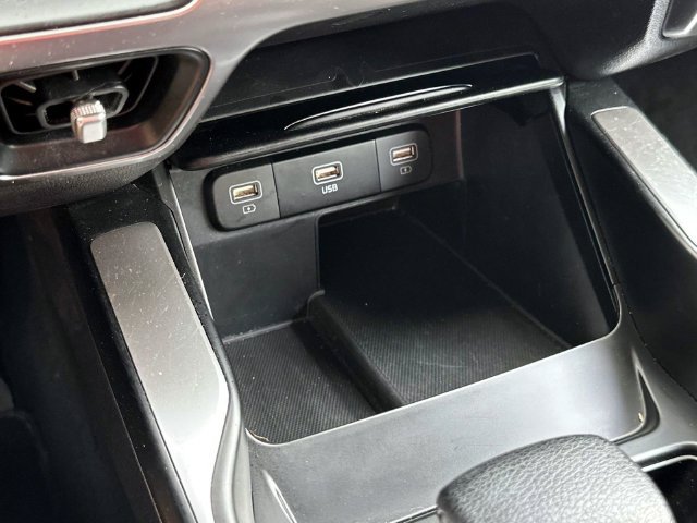 Used 2023 Kia Sorento LX FWD image 26