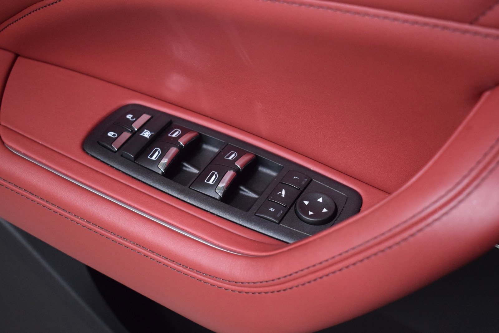 Certified 2022 Maserati Levante Modena image 39