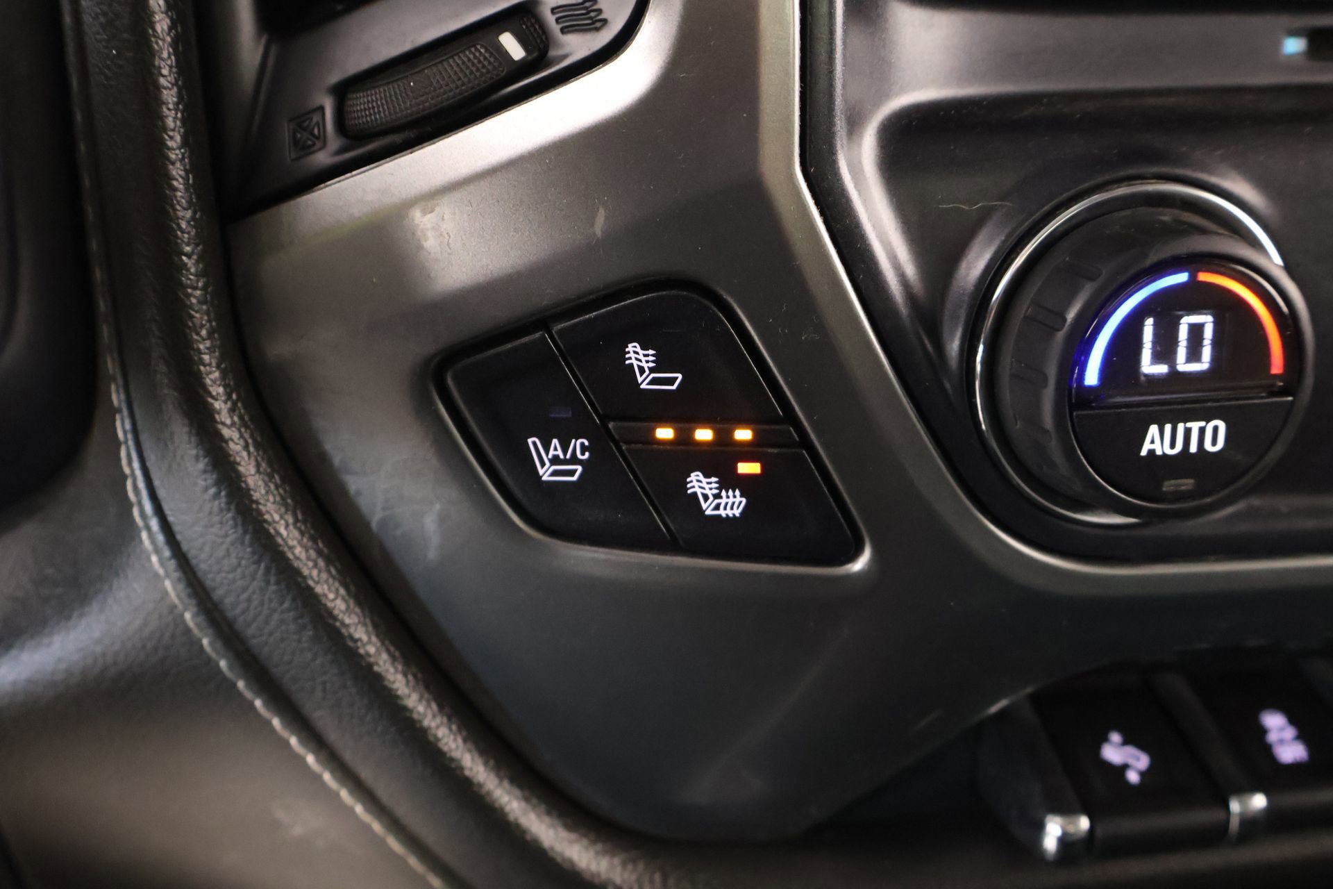 Used 2015 Chevrolet Silverado 2500 LTZ w/ Duramax Plus Package image 7