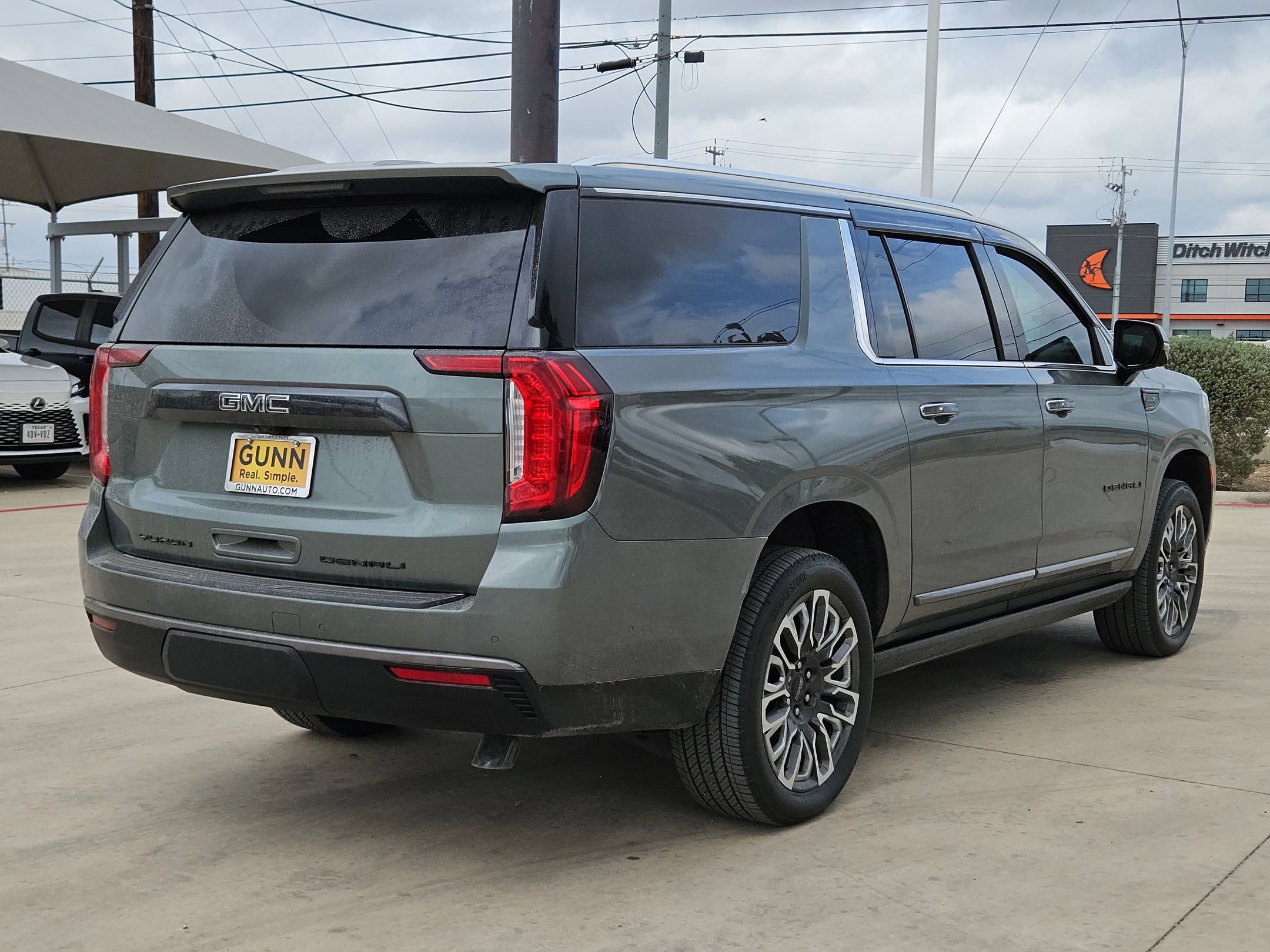 Certified 2023 GMC Yukon XL Denali Ultimate image 3