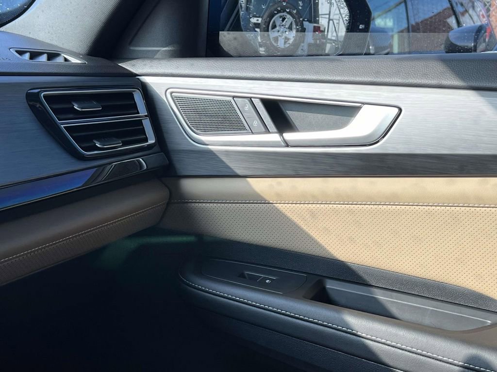 Used 2024 Volkswagen Atlas Cross Sport SE image 41