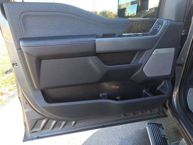 Used 2023 Ford F250 Lariat w/ Lariat Ultimate Package AWD/4WD image 21