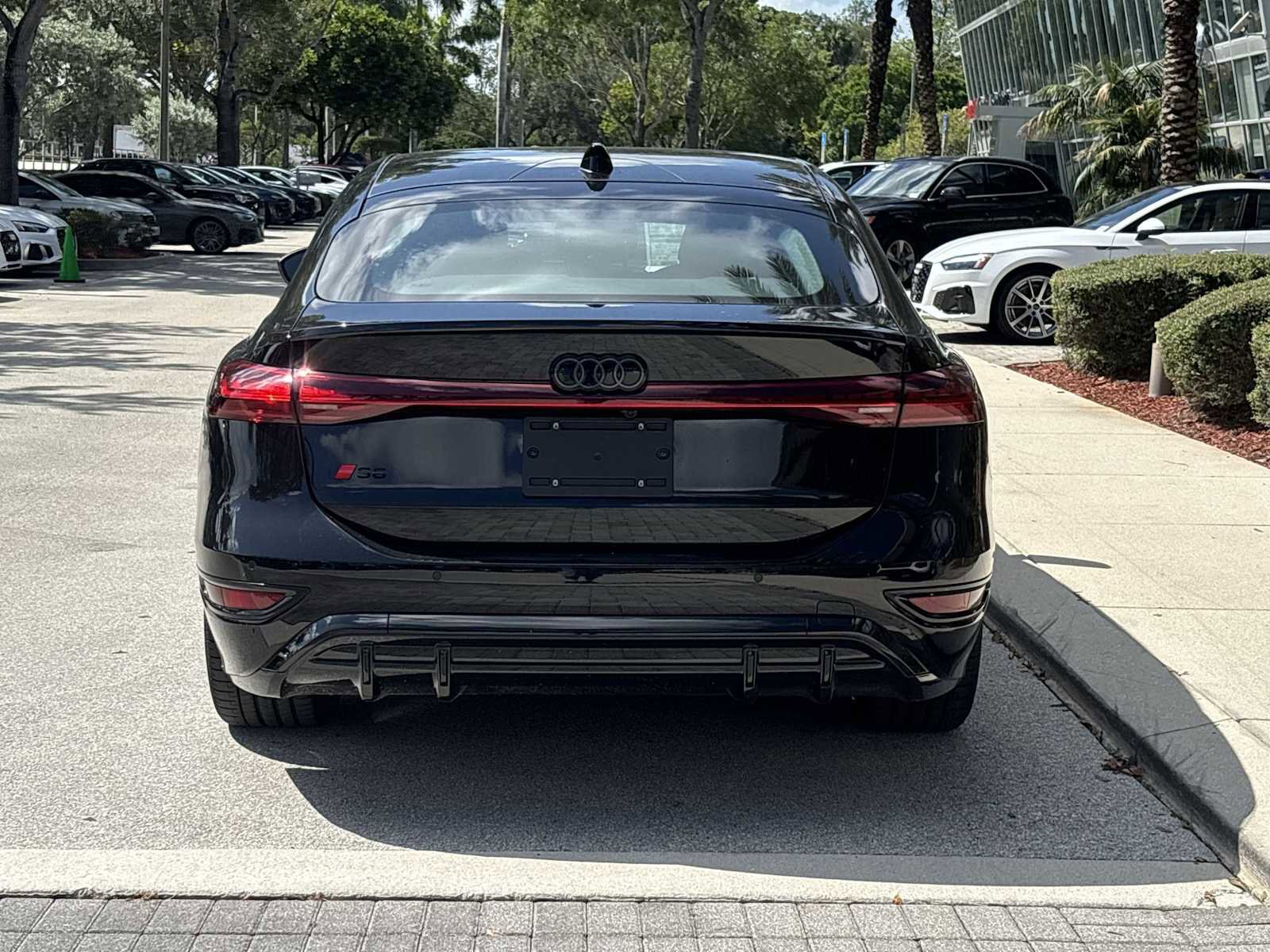 New 2025 Audi S6 e-tron Premium Plus AWD/4WD image 19