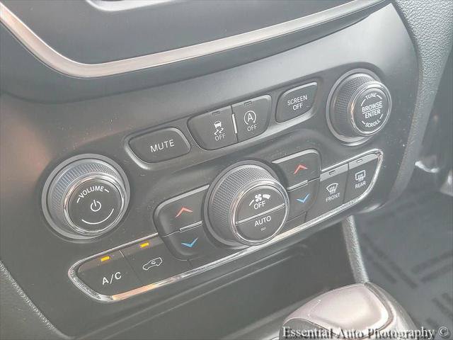 Certified 2023 Jeep Cherokee Altitude Lux AWD/4WD image 18